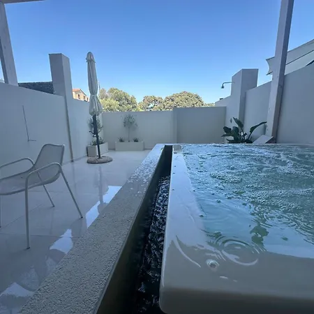 Marev Nature & Luxury Suites -Private Jacuzzi *